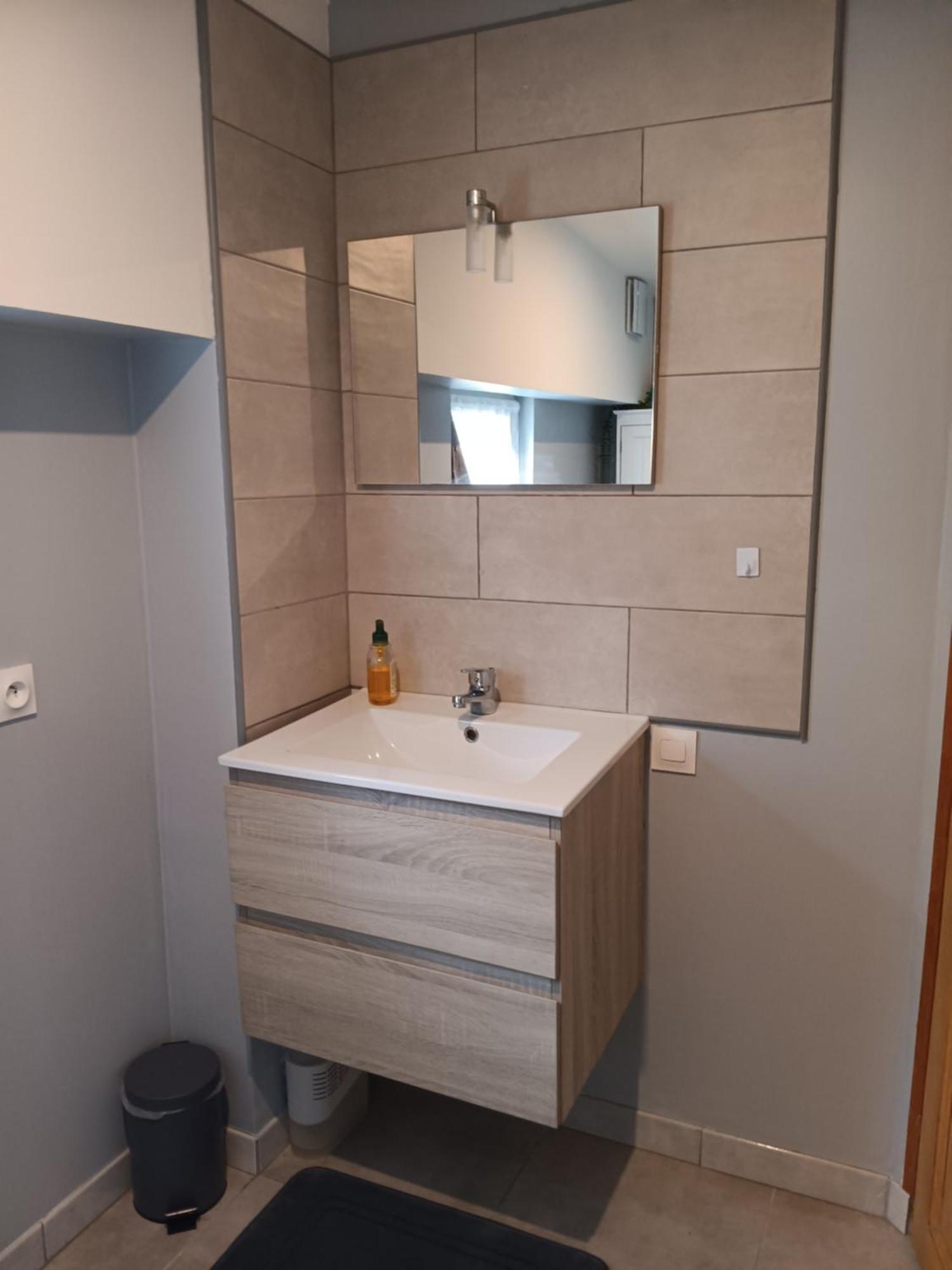 Studio Meuble Parking Et Espace Velo A Flers Exteriér fotografie